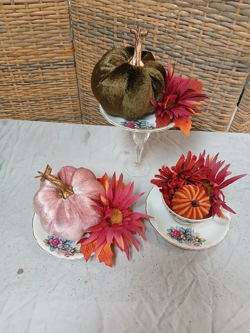 Decorative Velvet Pumpkin Set in Olive Green and Blush Pink